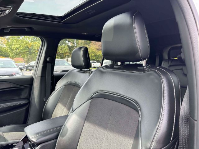 Used 2023 Jeep Grand Cherokee L Laredo AWD/4WD image 10