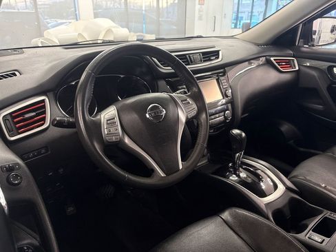 Used 2016 Nissan Rogue SL w/ SL Premium Package image 40