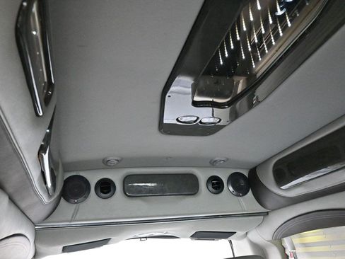 Used 2017 GMC Savana 2500 RWD image 39