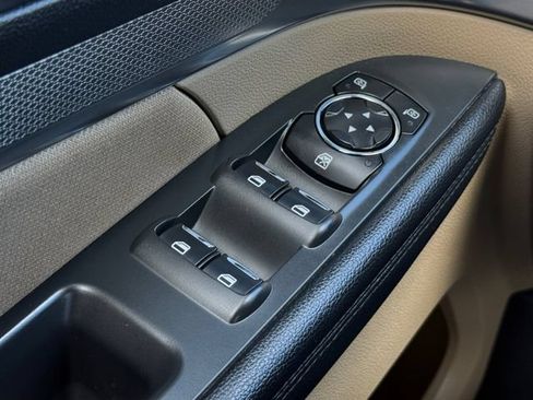 Used 2017 Ford Explorer FWD image 26