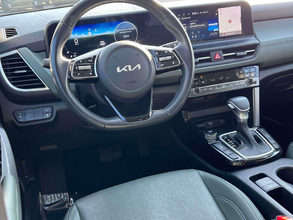Used 2024 Kia Seltos SX w/ SX Sunroof Package AWD/4WD image 2