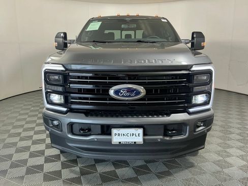 Used 2026 Ford F250 Platinum AWD/4WD image 3