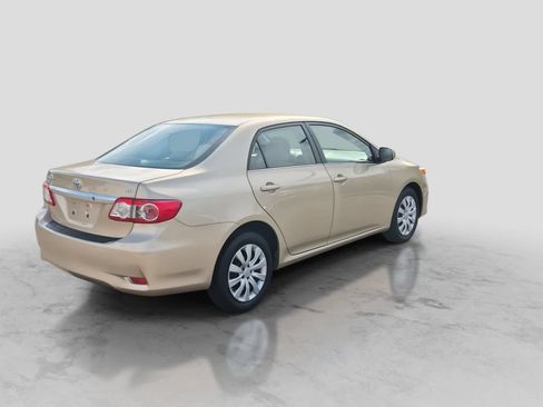 Used 2013 Toyota Corolla LE FWD image 8