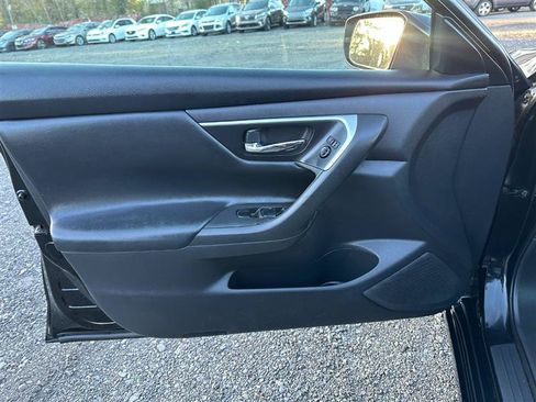 Used 2017 Nissan Altima 2.5 S w/ Power Driver Seat Package FWD image 11