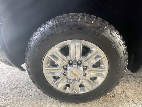 Certified 2024 Chevrolet Silverado 3500 High Country w/ High Country Premium Package image 33