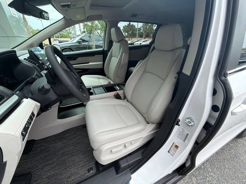 Used 2026 Honda Odyssey EX-L image 5