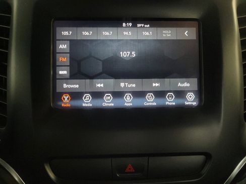 Used 2020 Jeep Cherokee Latitude w/ Cold Weather Group image 25