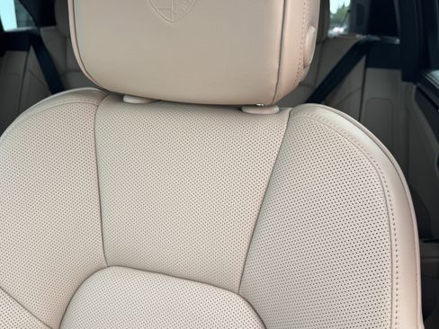 New 2026 Porsche Macan image 5