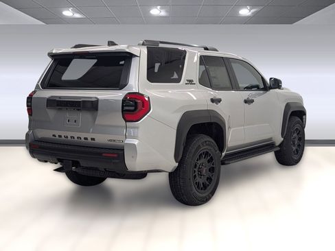 New 2025 Toyota 4Runner 4WD image 7