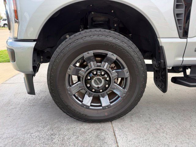 Used 2024 Ford F250 Lariat w/ Sport Appearance Package AWD/4WD image 4