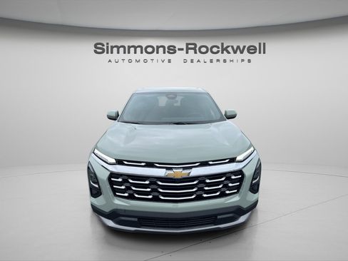New 2026 Chevrolet Equinox LT image 2