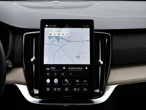 New 2025 Volvo XC90 T8 Plus w/ Protection Package Premier image 25