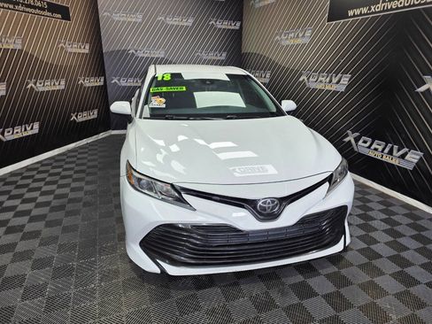 Used 2018 Toyota Camry LE image 5