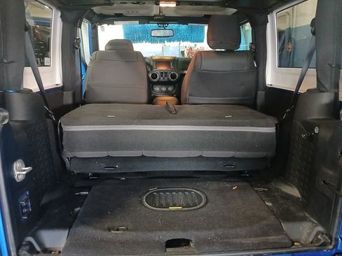 Used 2016 Jeep Wrangler Sport image 31