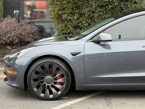 Used 2023 Tesla Model 3 Performance image 10