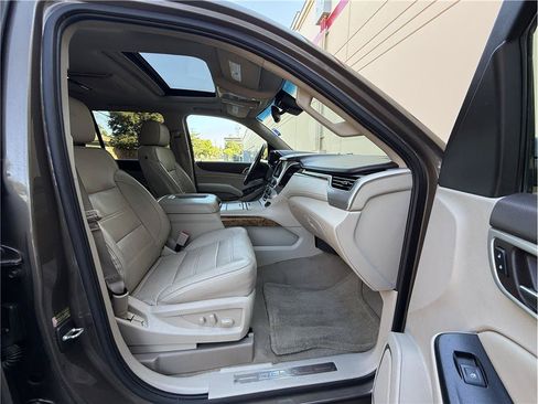 Used 2016 GMC Yukon Denali w/ Open Road Package AWD/4WD image 13