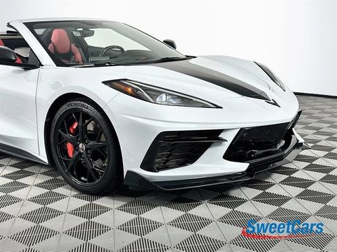Used 2022 Chevrolet Corvette Stingray Premium Conv w/ Z51 Performance Package RWD image 53