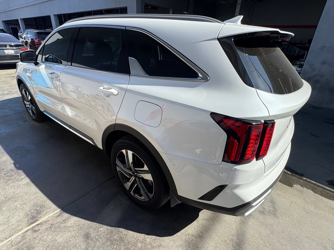 Used 2023 Kia Sorento EX AWD/4WD image 4