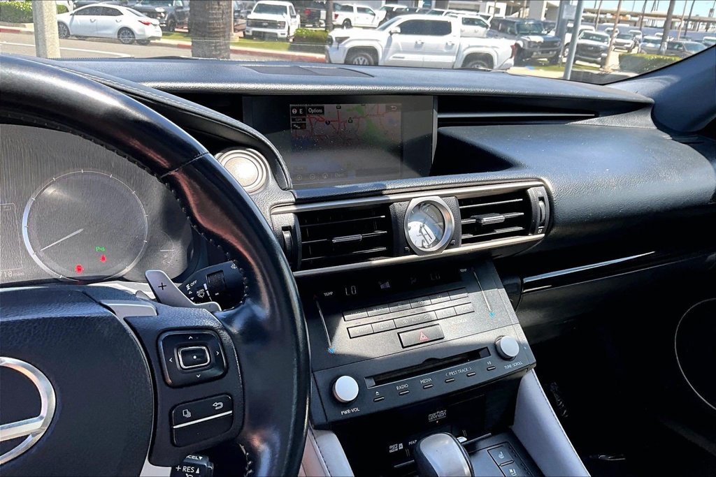 Used 2015 Lexus RC 350 w/ Luxury Package RWD image 8