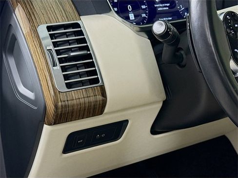 Used 2019 Land Rover Range Rover Long Wheelbase Supercharged image 10