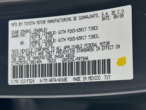 Used 2020 Toyota Tacoma TRD Sport image 12