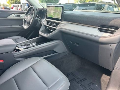 New 2026 Ford Explorer Active w/ Active Comfort Package AWD/4WD image 10