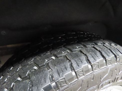 Used 2020 GMC Sierra 1500 SLT w/ SLT Premium Plus Package image 31