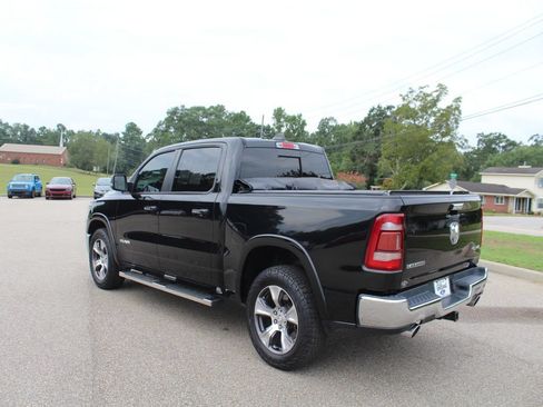 Used 2019 RAM 1500 Laramie AWD/4WD image 7