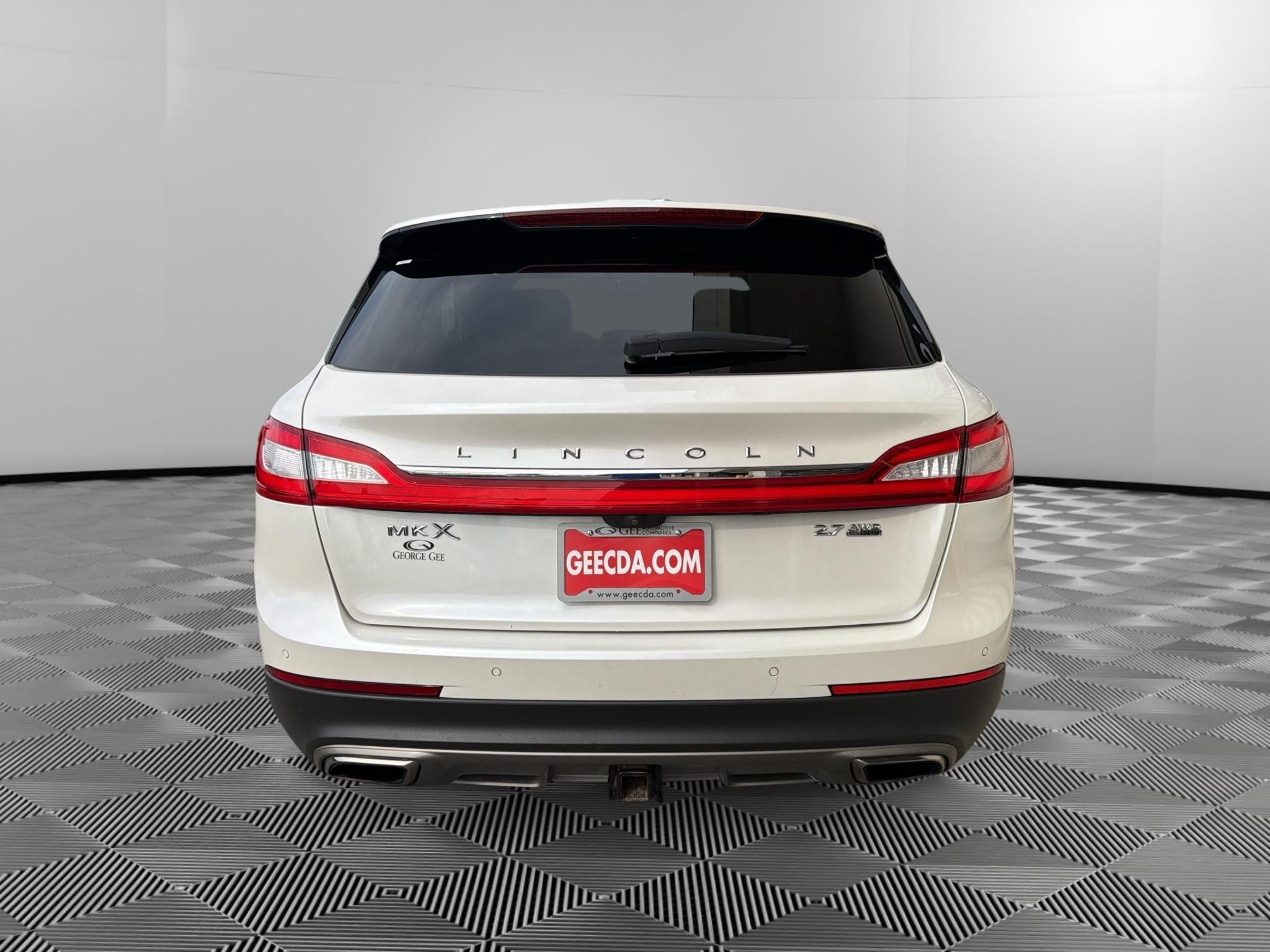 Used 2016 Lincoln MKX Reserve w/ Technology Package AWD/4WD image 5