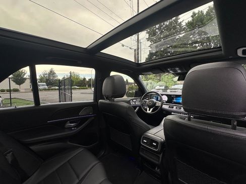 Used 2022 Mercedes-Benz GLE 350 4MATIC w/ AMG Line Exterior image 16