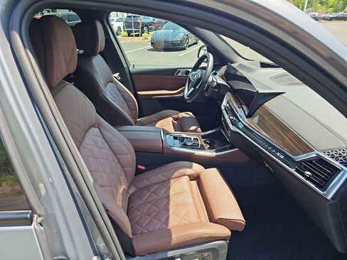 Certified 2026 BMW X5 xDrive40i w/ M Sport Package AWD/4WD image 11