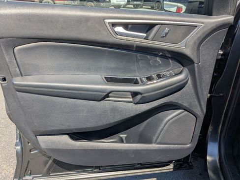 Used 2020 Ford Edge SEL w/ Cold Weather Package AWD/4WD image 14