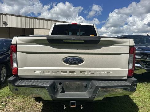 Used 2017 Ford F250 Lariat w/ Lariat Ultimate Package AWD/4WD image 4