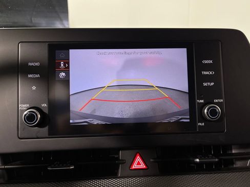 Used 2025 Kia Sportage LX FWD image 21
