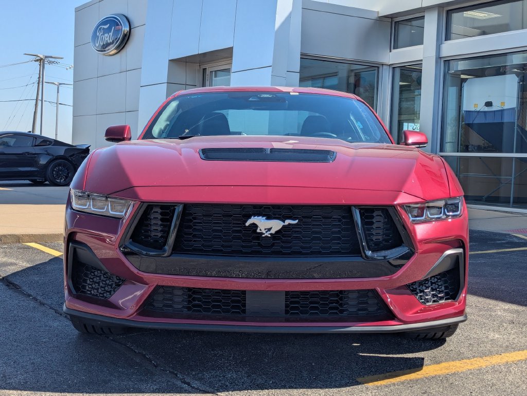 Used 2025 Ford Mustang GT Premium RWD image 8