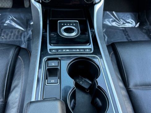 Used 2017 Jaguar XE Prestige image 20