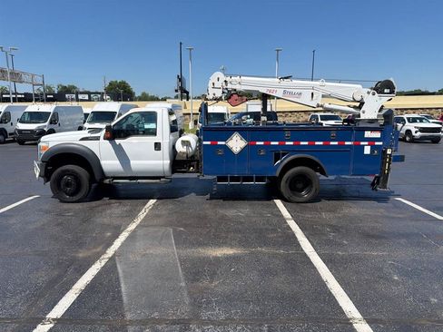 Used 2015 Ford F550 4x4 Regular Cab Super Duty image 6