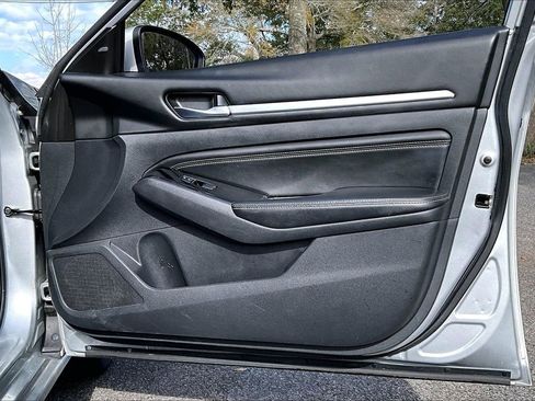 Used 2021 Nissan Altima 2.5 SV image 25