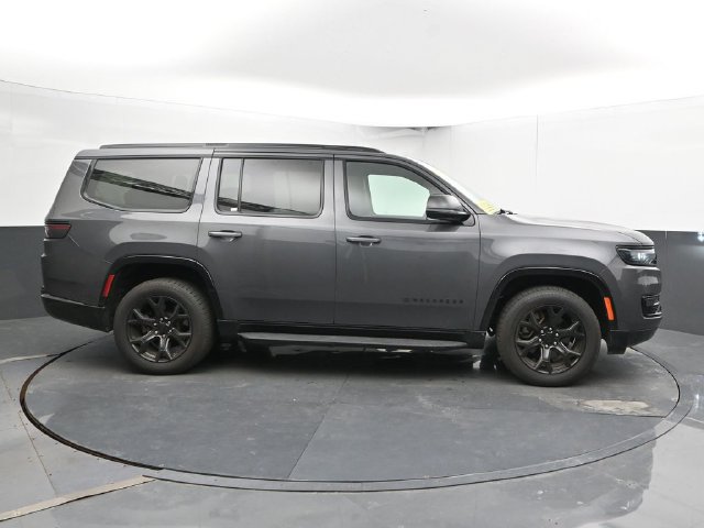 Used 2024 Jeep Wagoneer Series II AWD/4WD image 4