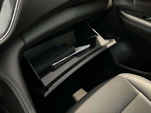 Certified 2023 Buick Envision Essence image 32