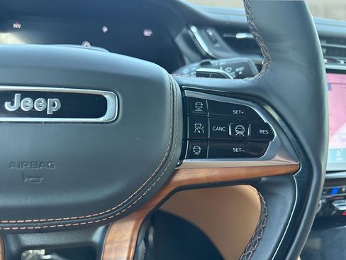 Used 2025 Jeep Grand Cherokee L Summit image 19