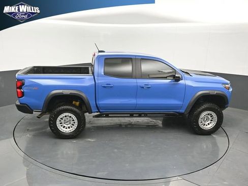 Used 2025 Chevrolet Colorado ZR2 w/ Technology Package AWD/4WD image 16