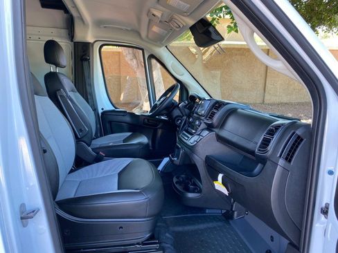 Used 2026 RAM ProMaster 2500 w/ Convenience Group FWD image 38