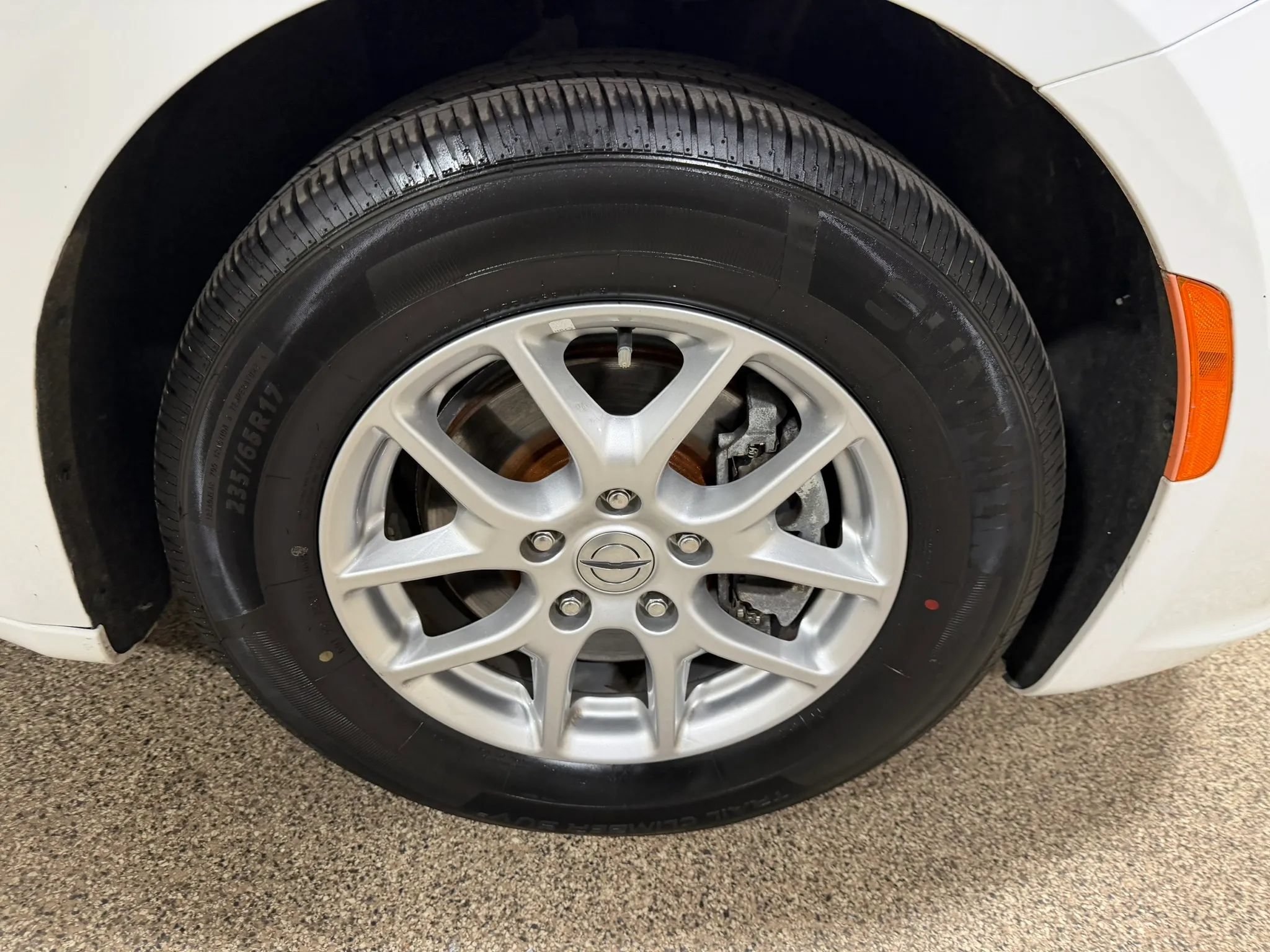 Used 2023 Chrysler Pacifica Touring-L FWD image 61