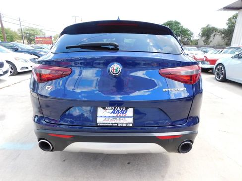 Used 2018 Alfa Romeo Stelvio AWD image 6