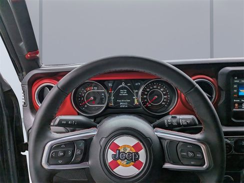 Used 2021 Jeep Wrangler Unlimited Rubicon w/ Steel Bumper Group image 28