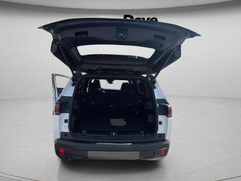 New 2026 Jeep Cherokee Limited AWD/4WD image 25