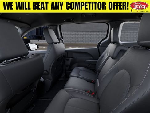 New 2027 Chrysler Pacifica Select FWD image 24