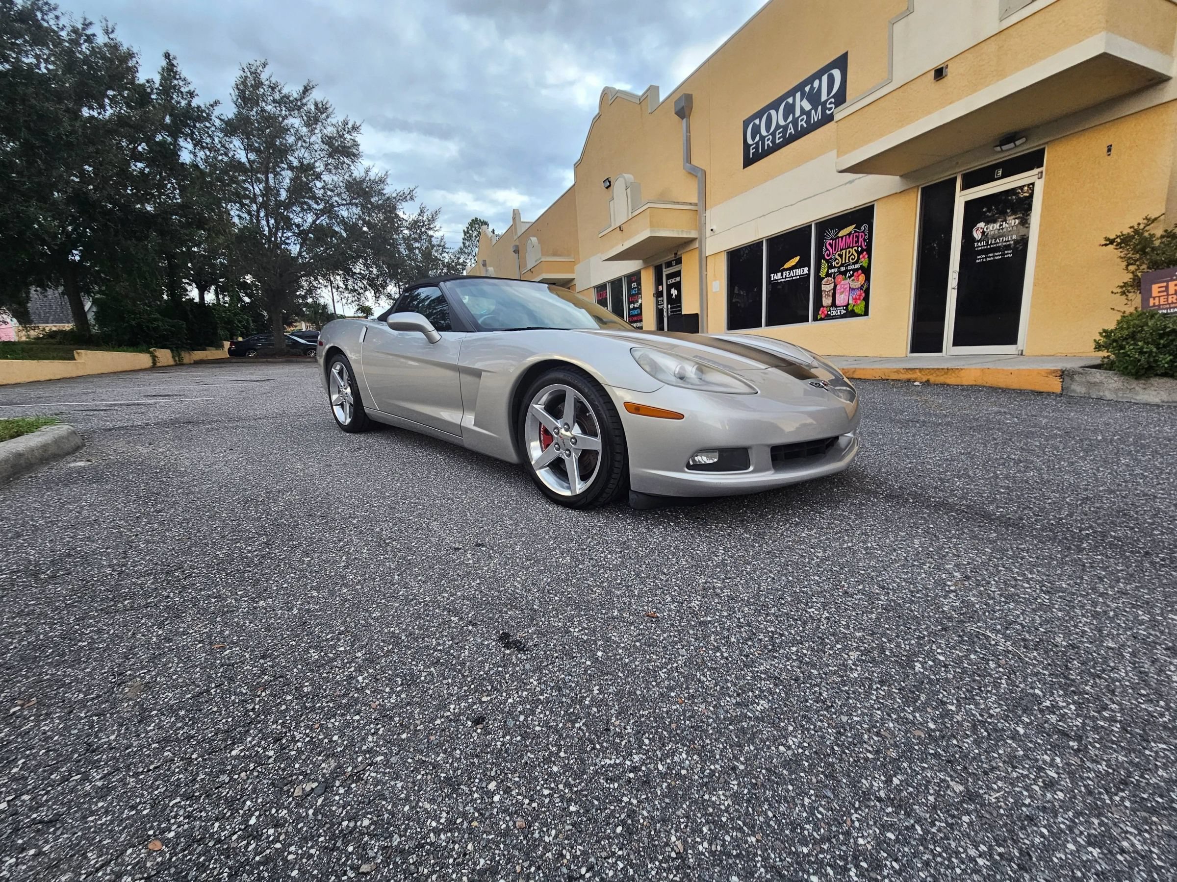 Used 2005 Chevrolet Corvette Convertible w/ Preferred Equipment Group RWD image 3