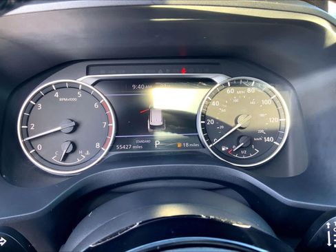 Used 2022 Nissan Rogue SV w/ SV Premium Package FWD image 23